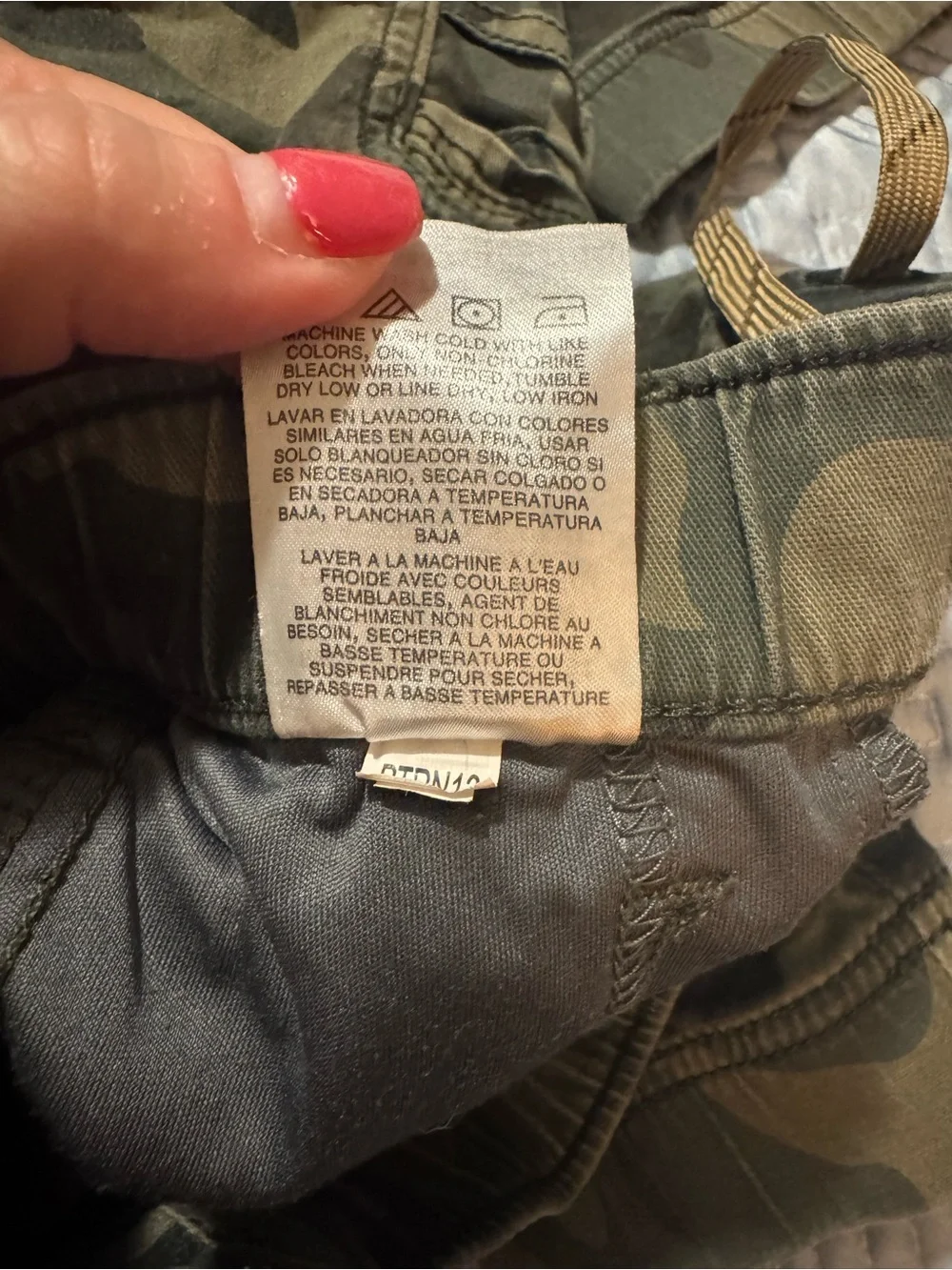 Camo Cargo Pants with Elastic Ankles size 7 slim
